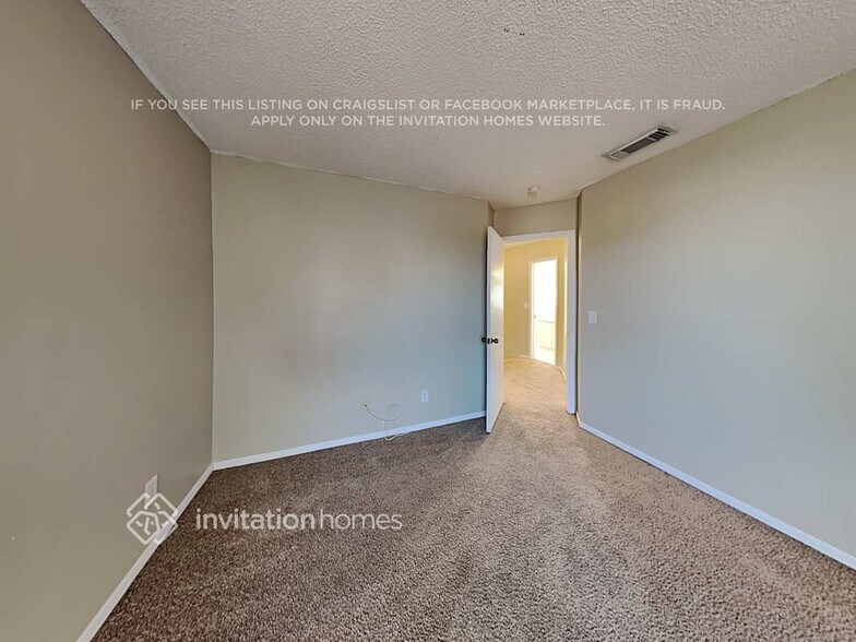 Building Photo - 2121 NW 184th Way