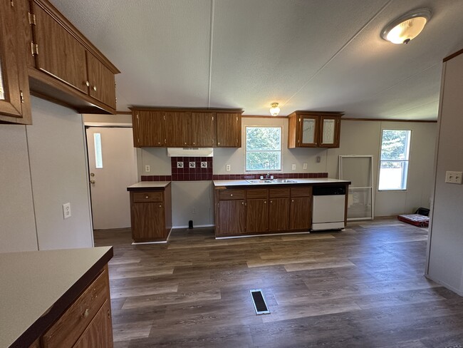 Building Photo - 106 Crappie Dr