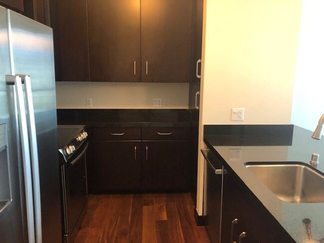 Building Photo - Waihonua - Luxury 1 Bedroom, 1-Bath, 1-par...