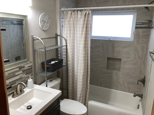 Building Photo - Updated throughout with new master suite!