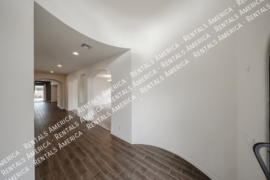 Building Photo - 22366 E Sentiero Dr