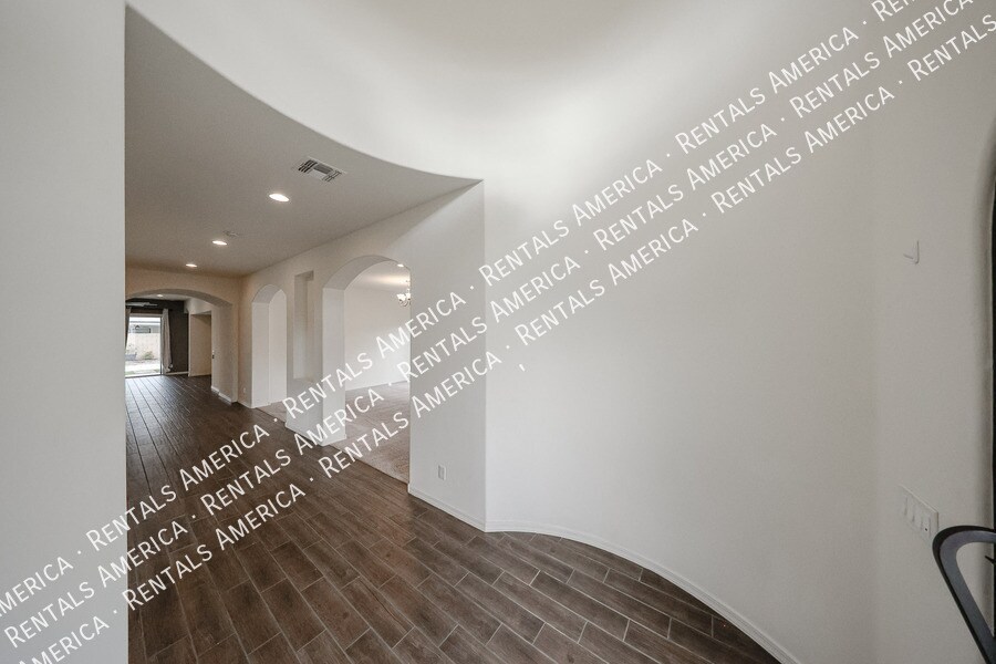 Building Photo - 22366 E Sentiero Dr