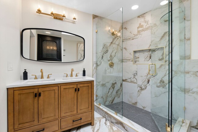Building Photo - Restored Mission Hills Stunner
