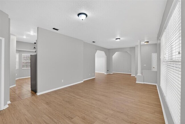 Building Photo - 11304 Balm Riverview Rd