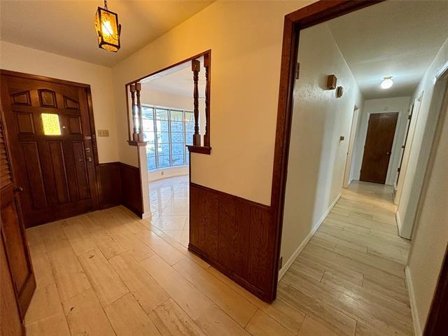 Building Photo - 1602 Carla Ave