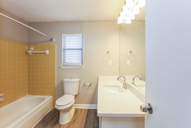 Building Photo - 338 St Patrick Dr SW