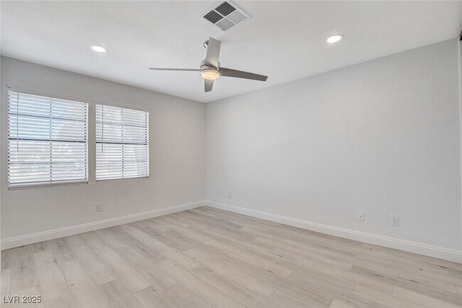 Building Photo - 4683 Calderwood St