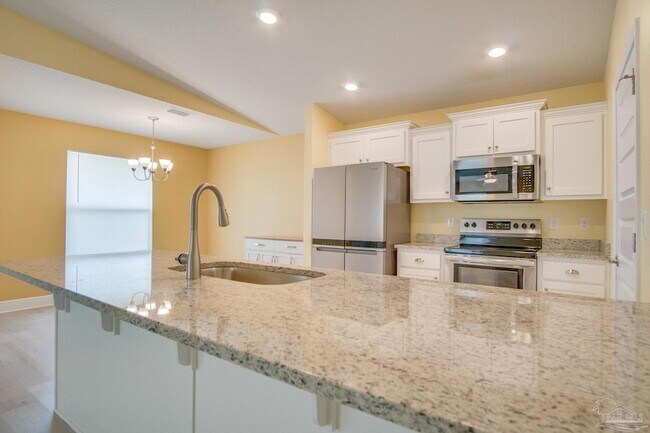 Building Photo - 7014 Sonny Dr