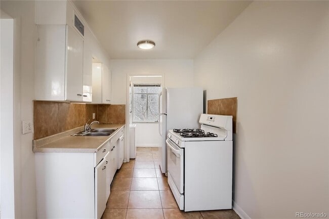 Building Photo - 36 N Washington St