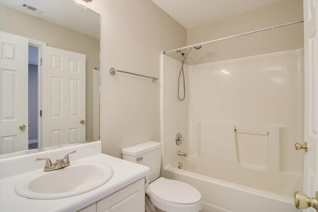 Building Photo - 608 Mickelson Way