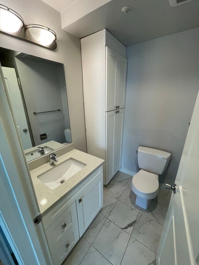 Building Photo - 1670 Kirkwood Ave