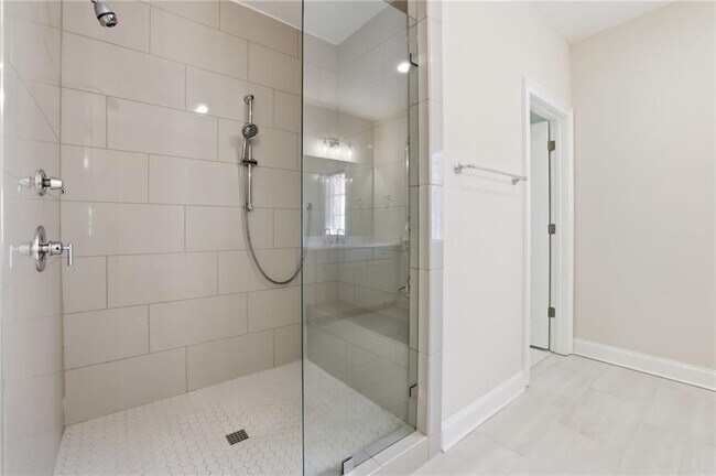 Building Photo - 6572 Aria Village Dr