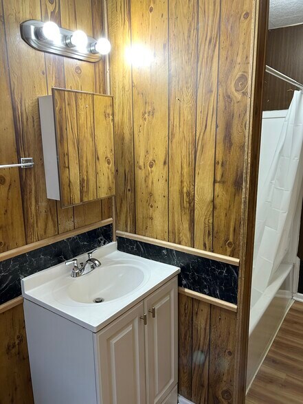 Bathroom - 251 E Broadway