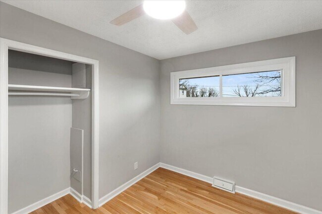 Building Photo - 100 9th Ave