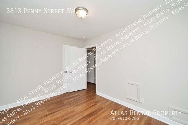 Building Photo - 3813 Penny St SW