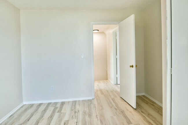 Building Photo - 72-78 S Roanoke