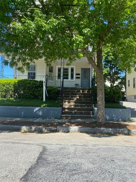 Primary Photo - 12 Windsor St