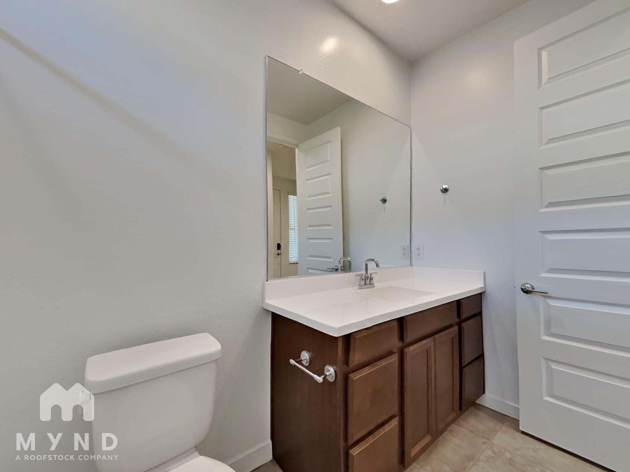 Building Photo - 17027 W Echo Ln
