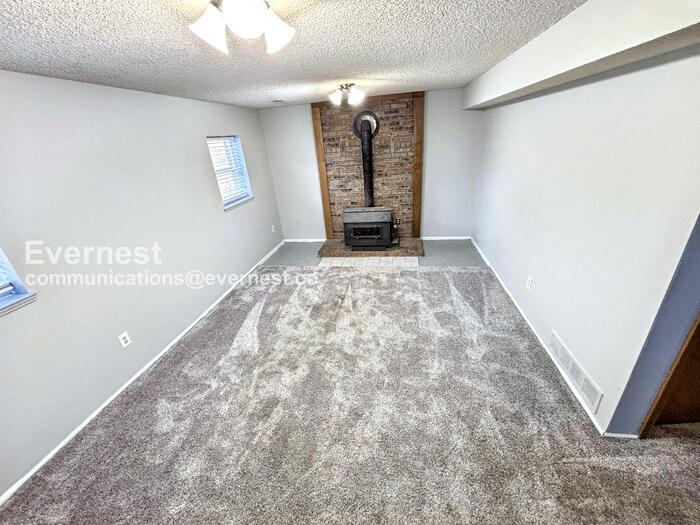 Building Photo - 18988 E Montana Pl