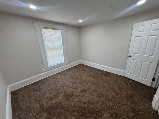 Building Photo - 3029 W 104th St