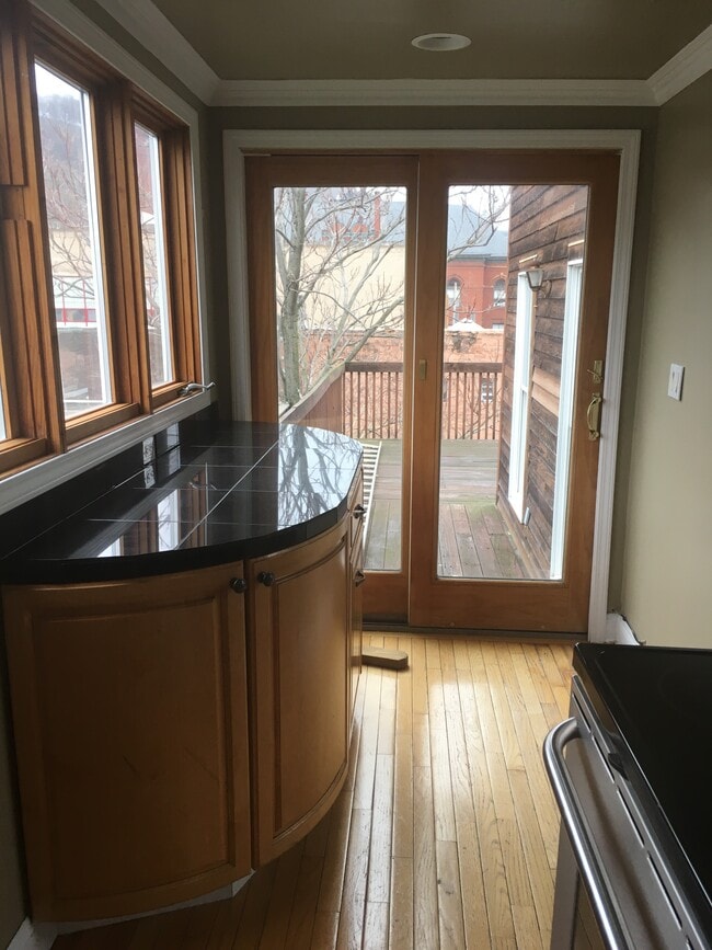 Building Photo - 68 S 11th St