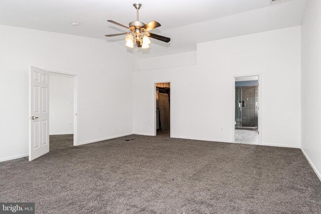 Building Photo - 6 Mintwood Dr