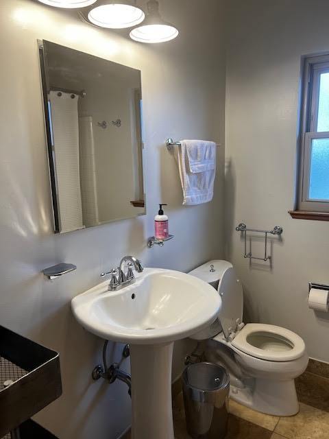 Building Photo - 1405 San Carlos Rd SW