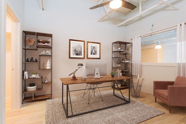 Building Photo - 210 W Peden Alley