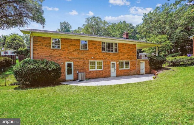 Building Photo - 8634 Aberdeen Ct