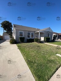 Building Photo - Single Story 3 BD/1BA Home with 2 Car Garage!