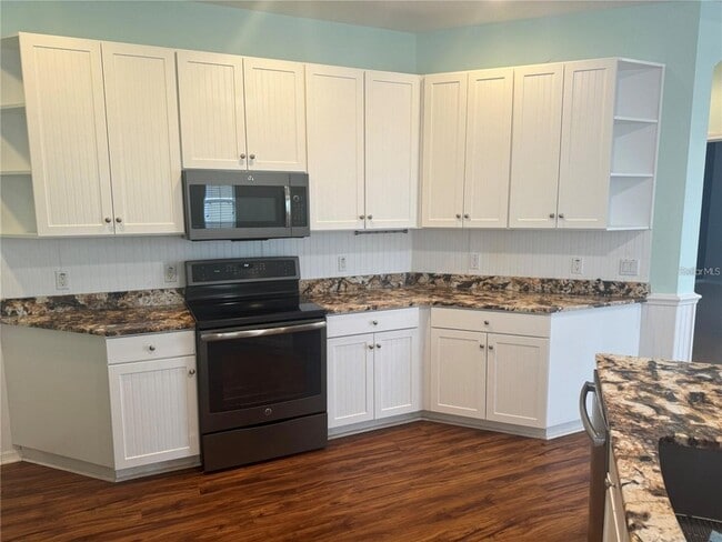 Building Photo - 5714 Tides Pl