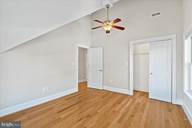 Building Photo - 902 Ramsey St