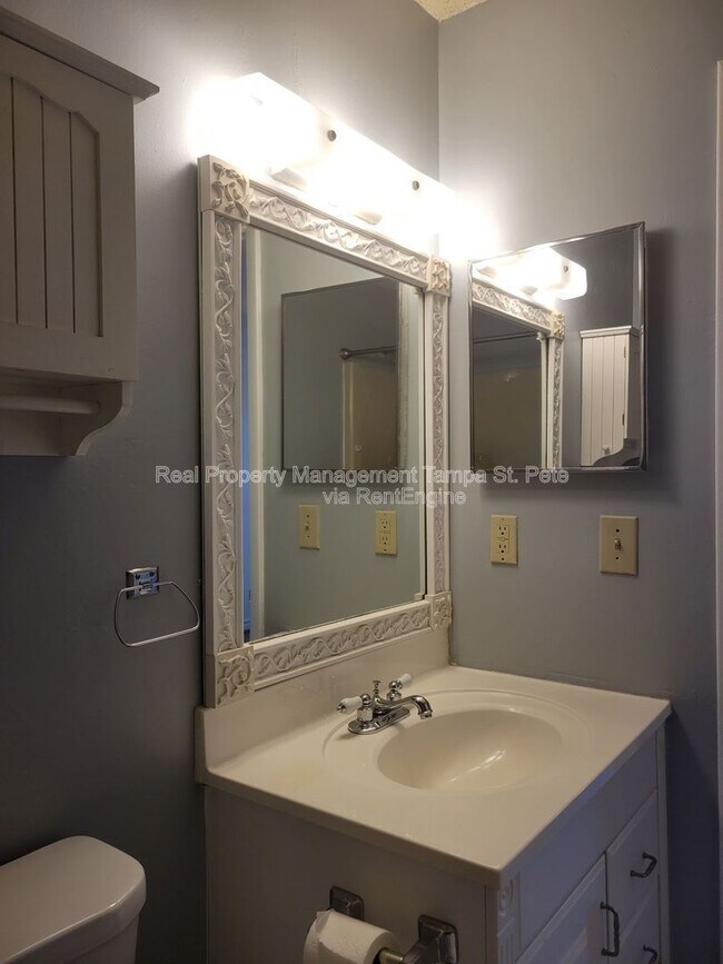 Building Photo - 4903 Myrtle Oak Dr