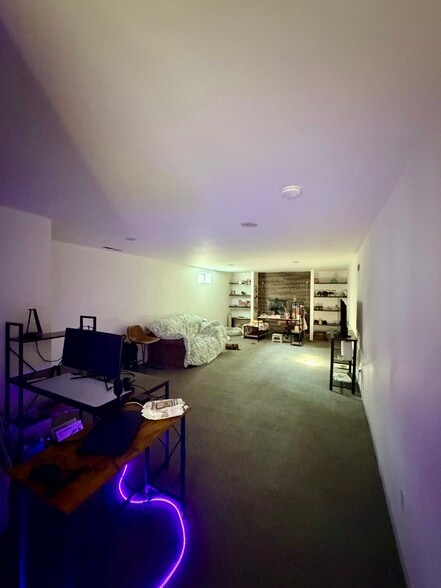 Bonus room - 127 Brown St