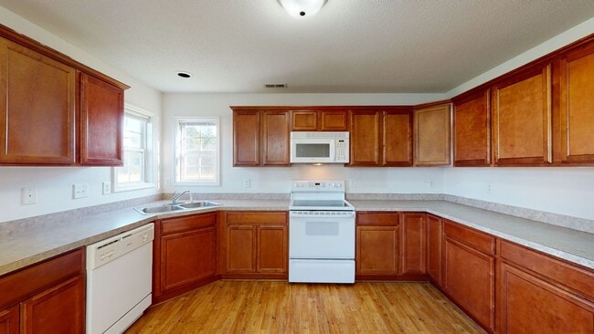 Building Photo - 216 Smallwood Rd