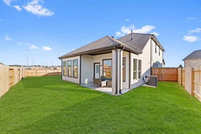 Building Photo - 13210 Wood Leaf Pk