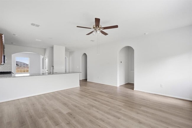 Building Photo - 315 Diamondleaf Dr