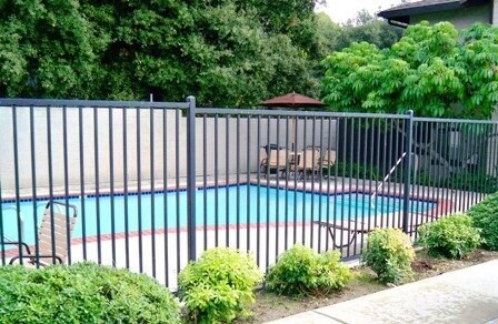 Building Photo - 800 E Rte 66