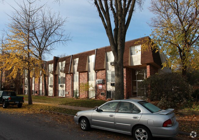 Building Photo - 3404 Emerson Ave S