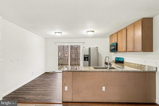 Building Photo - 4127 Cabin Rd