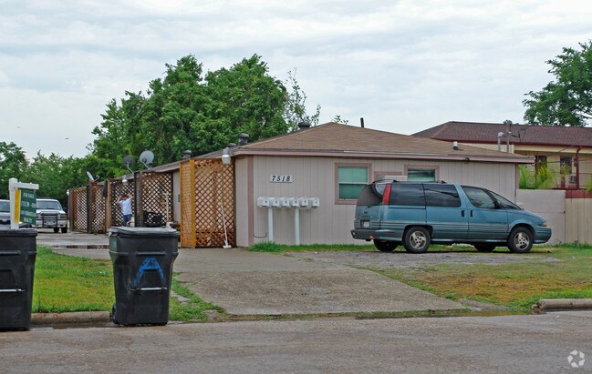 Primary Photo - Morley Apartments