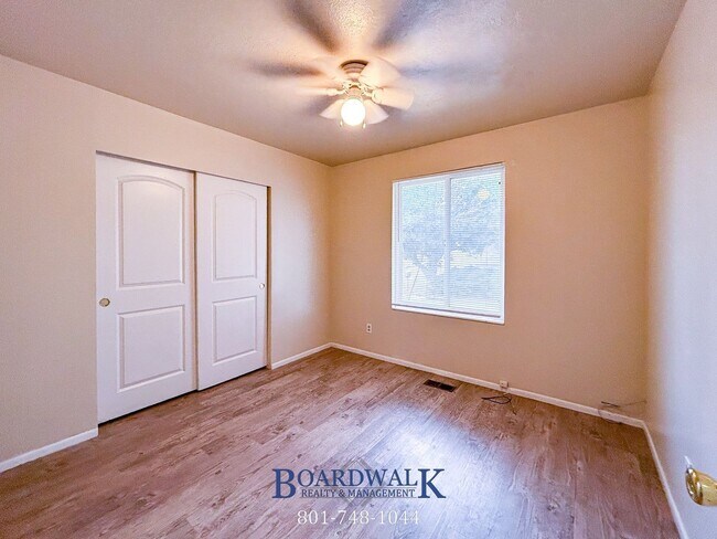 Building Photo - 2106 Western Charm Dr
