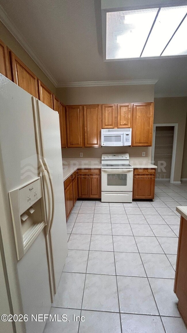 Building Photo - 2522 Willow Creek Dr
