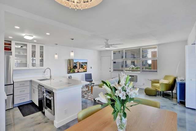 Building Photo - 101 N Birch Rd