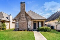 Building Photo - 1052 Washington Dr