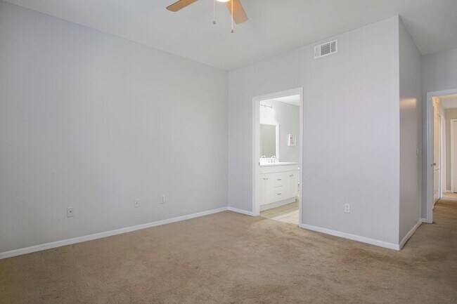 Building Photo - Calypso Cay Resort-Style Living  | Spacious 2-Bedroom Condo