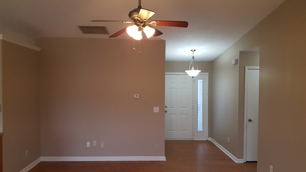 Building Photo - 3333 Trafalgar Ct