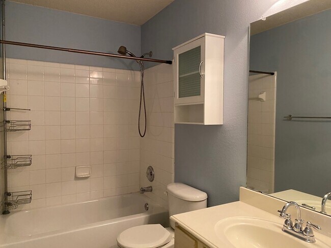 Building Photo - 9909 Carter Dr