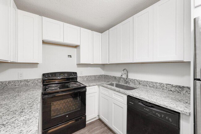 Building Photo - 3618 Alder Dr