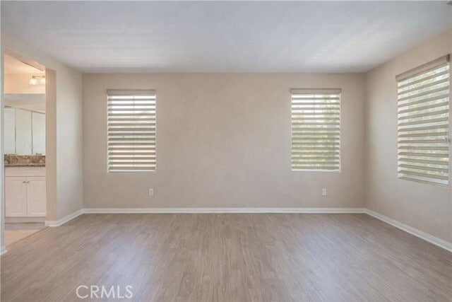 Building Photo - 726 Huron Dr